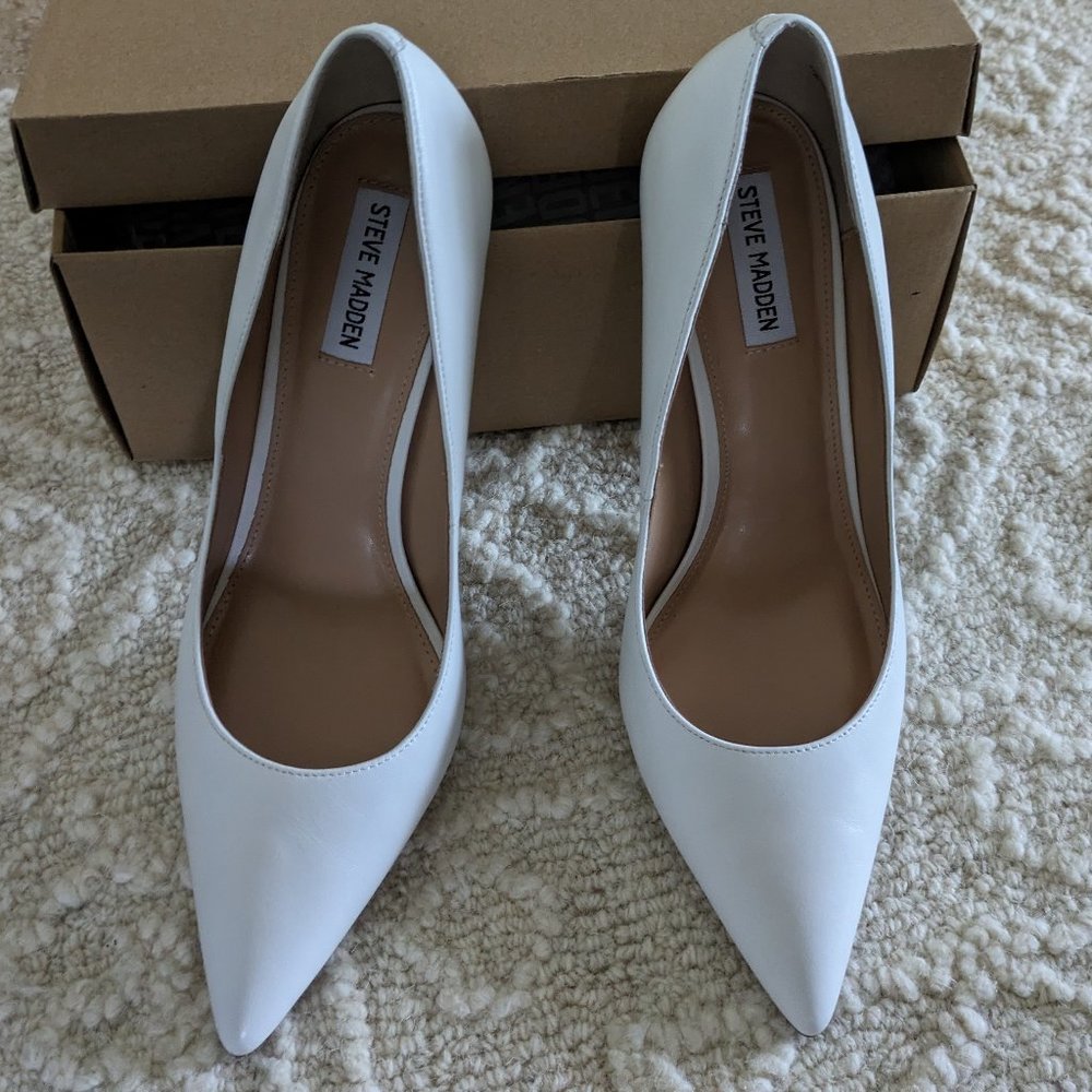 Reduced STEVE MADDEN WHITE LEATHER
